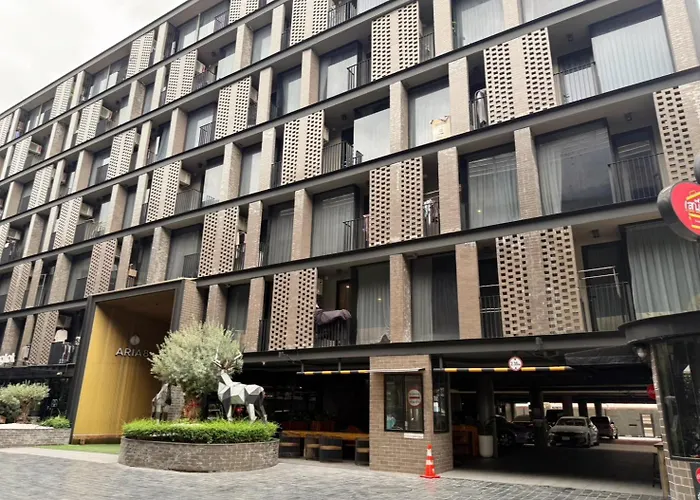 Cozy Mini Theatre - Victory Monument - 3 Pax *