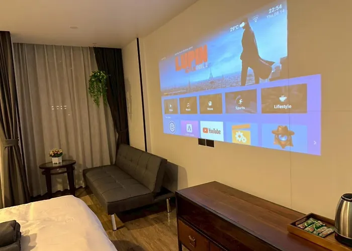 Cozy Mini Theatre - Victory Monument - 3 Pax *