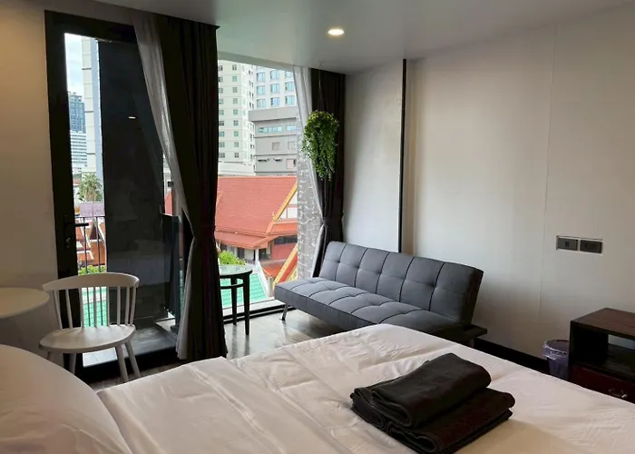 Cozy Mini Theatre - Victory Monument - 3 Pax *