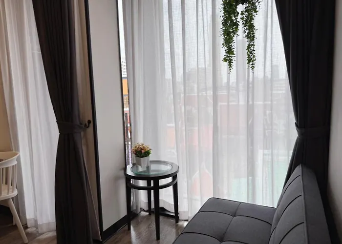 Cozy Mini Theatre - Victory Monument - 3 Pax Bangkok