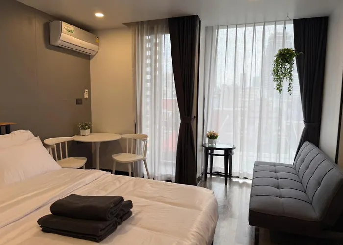Cozy Mini Theatre - Victory Monument - 3 Pax * Bangkok