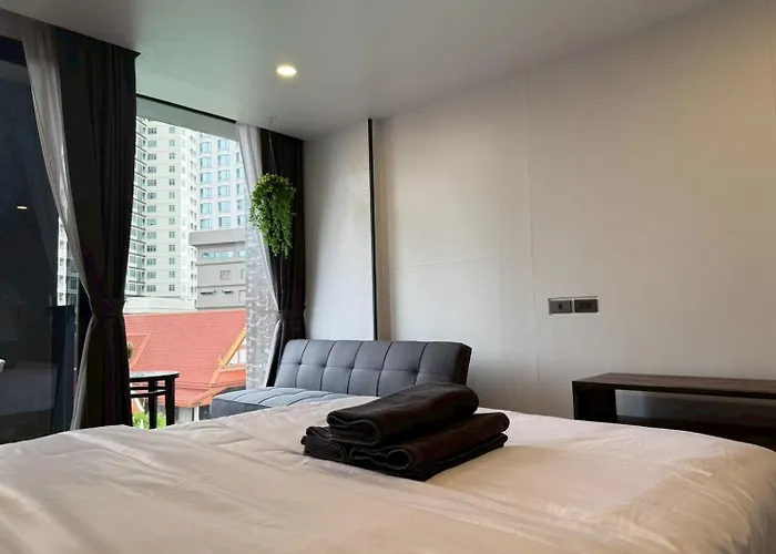 Cozy Mini Theatre - Victory Monument - 3 Pax Apartamento
