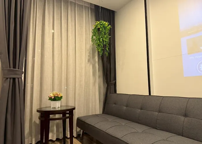 Cozy Mini Theatre - Victory Monument - 3 Pax